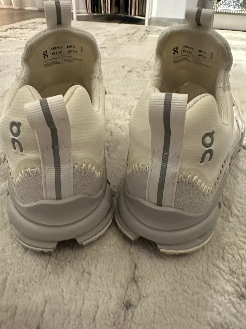 Women's OC off white Casual Lace-Up Sneaker